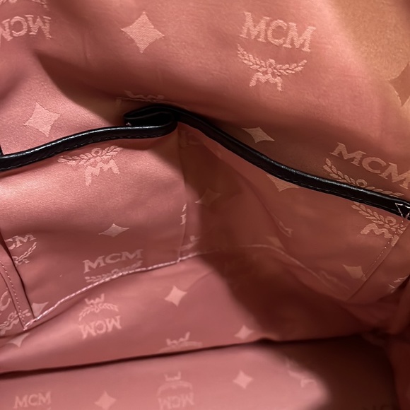 MCM large backpacks with detachable front pockets and use as crossbody bags.. - Picture 8 of 12